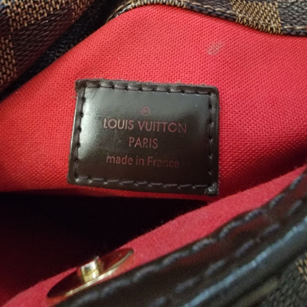 Louis Vuitton Bloomsbury Pm Crossbody Bag - Picture 5 of 17